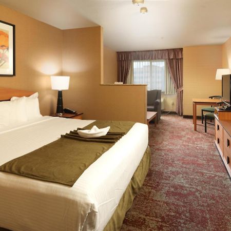 Crystal Inn Hotel & Suites - Midvalley Murray Buitenkant foto