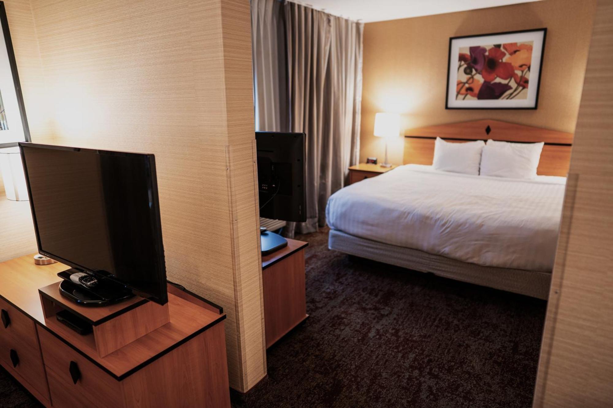 Crystal Inn Hotel & Suites - Midvalley Murray Buitenkant foto